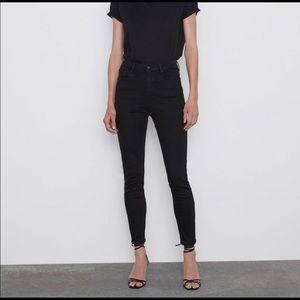 SOLD Zara Black High-Waisted Skinny Jeans